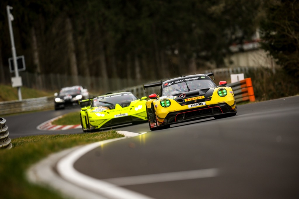 Bastian Buus opsat på Nürburgring-podie
(Foto: Dinamic GT)